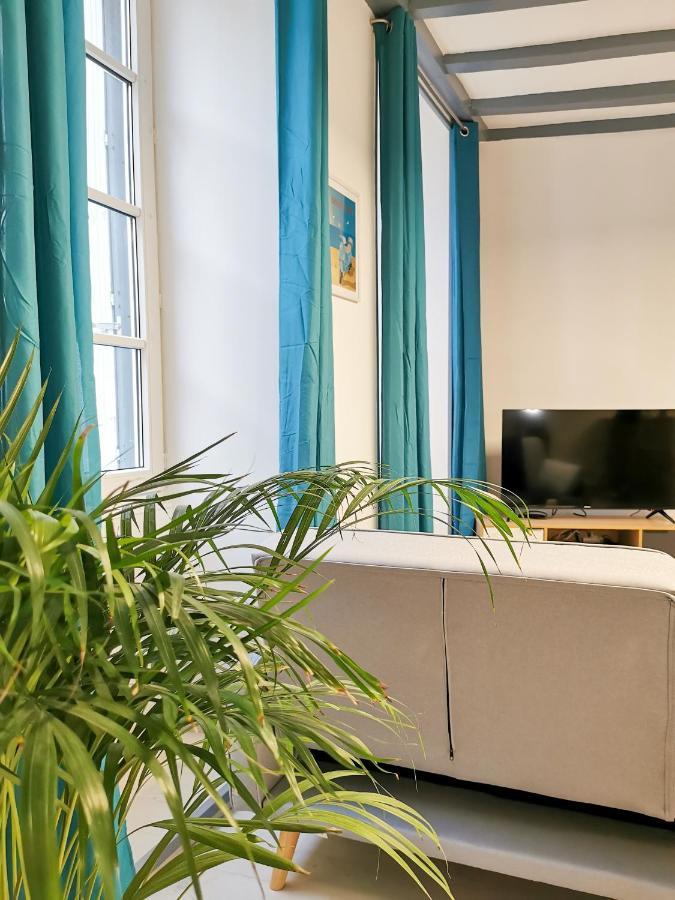 Appartement Ma Douce Charente - Superbe T3 Design Et Fonctionnel - Hyper Centre A Saintes Zewnętrze zdjęcie