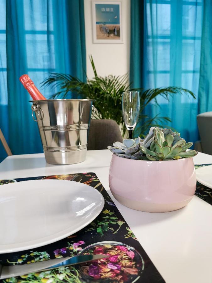 Appartement Ma Douce Charente - Superbe T3 Design Et Fonctionnel - Hyper Centre A Saintes Zewnętrze zdjęcie