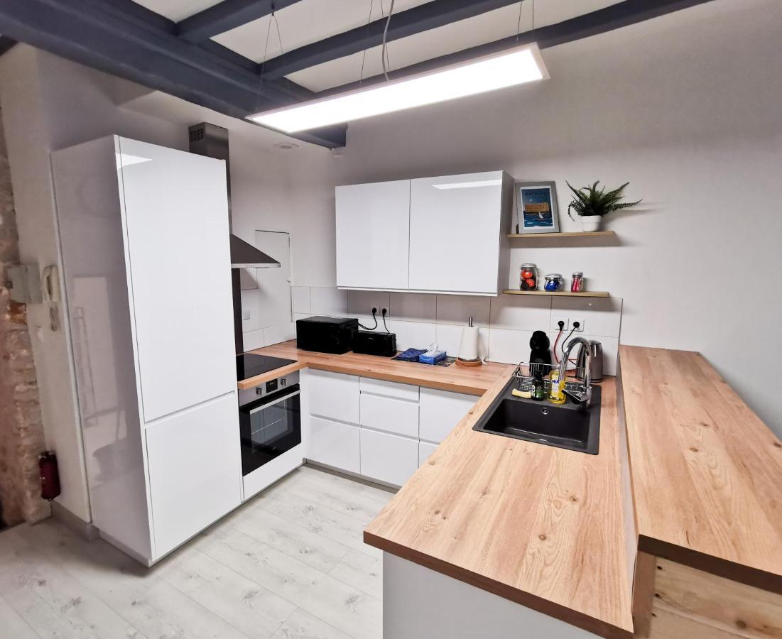 Appartement Ma Douce Charente - Superbe T3 Design Et Fonctionnel - Hyper Centre A Saintes Zewnętrze zdjęcie